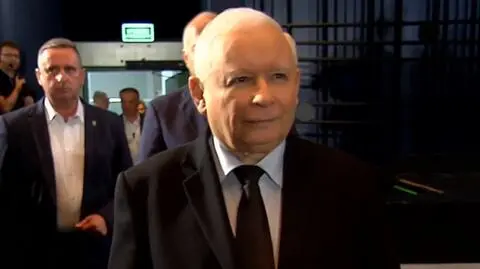 Kaczyński: liczba dzieci zagrożonych nędzą spadła dziesięciokrotnie. Dane nie potwierdzają
