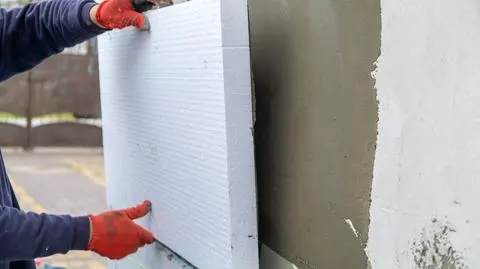 "Czyste powietrze" z plusem. Nawet 40 tysięcy złotych jeszcze przed remontem