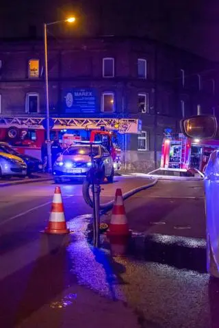 Wybuch i pożar w kamienicy w Chorzowie