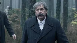 W ostatnim filmie Bajona "Kamerdyner" wielką rolę stworzył Janusz Gajos