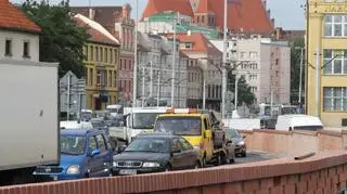 Kierowcy na przejazd przez skrzyżowanie musieli czekać kilkanaście minut 