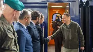 "Wyraz wsparcia". Sikorski z niezapowiedzianą wizytą