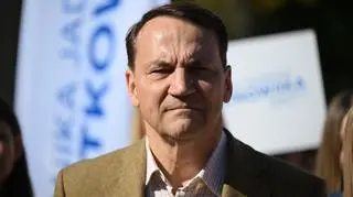 "Robić na złość". Sikorski o "quasi wetach" Nawrockiego 