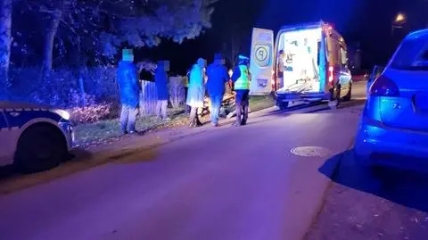 Pobitemu mężczyźnie pomocy udzielił policjant. Mundurowy udrożnił drogi oddechowe poszkodowanemu i pomógł mu odzyskać świadomość