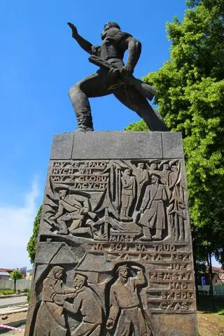 Pomnik został odsłonięty w 1967 roku 