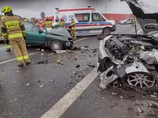 W zdarzeniu uczestniczyły trzy pojazdy