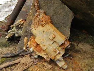 Fragment rozbitego śmigłowca