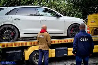 Funkcjonariusze zabezpieczyli luksusowy samochód