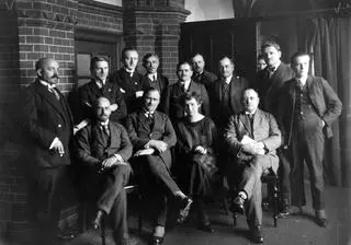 Sprawozdawcy pism miejscowych polskich i niemieckich zebrani w Sejmie Śląskim, 1925 r.