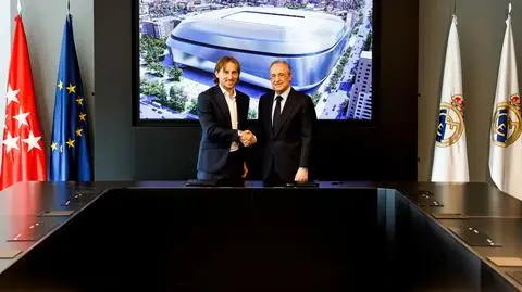 Uścisk dłoni prezesa i podpis. Luka Modrić dłużej w Realu