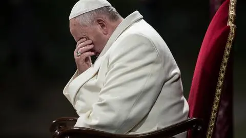 "Otworzył wrota do krytyki papieża Franciszka". Walka o wpływy w Watykanie