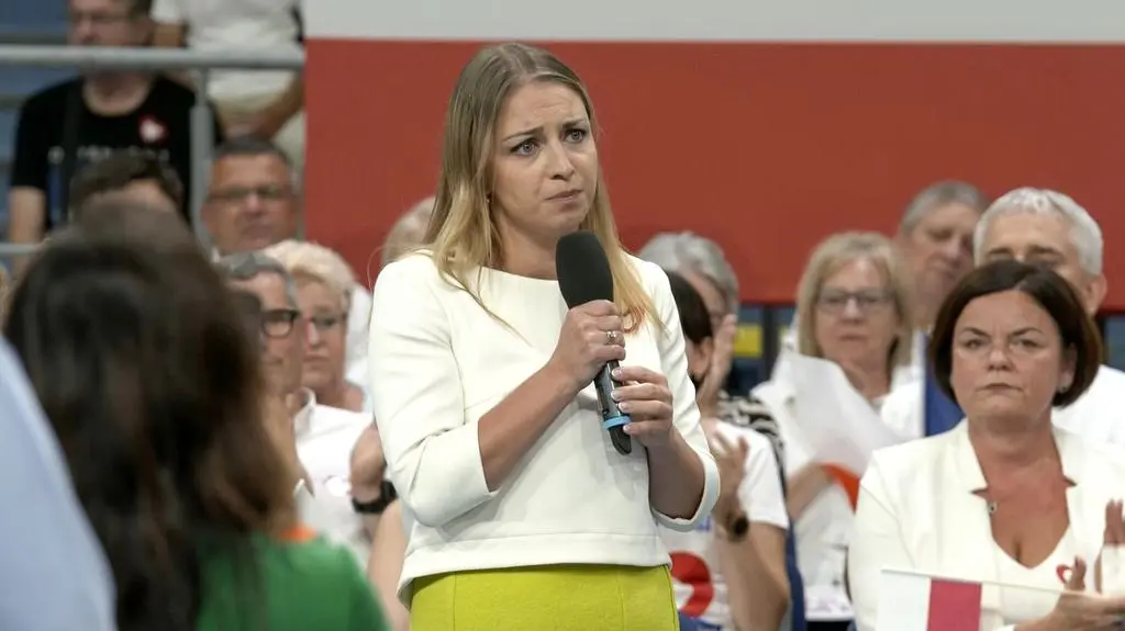 Kinga Gajewska na wiecu wyborczym w Pile 