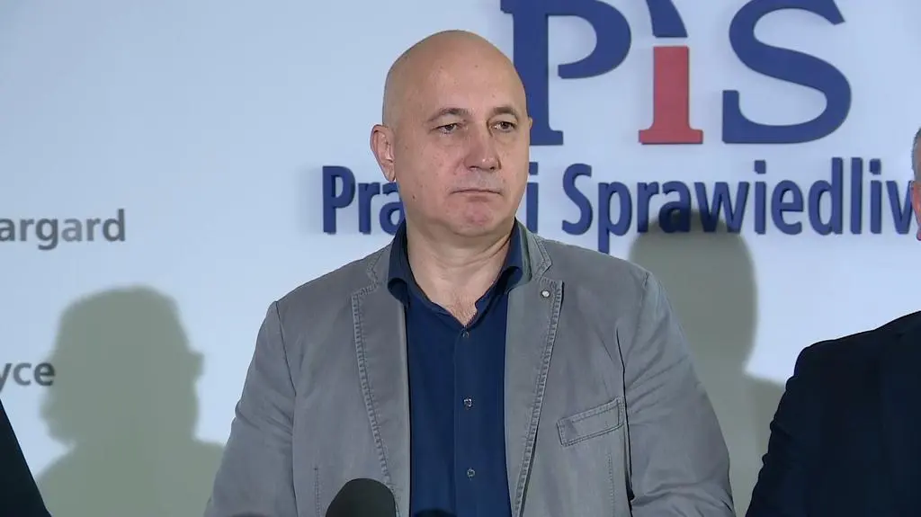 Brudziński: nie mam takiej informacji żeby ktoś z kierownictwa partii rozmawiał z Panem Banasiem o dymisji