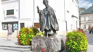 Pomnik Jana Pawła II w Wadowicach