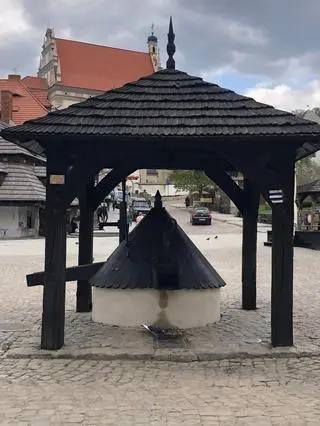 Budowla została pomalowana specjalnym impregnatem