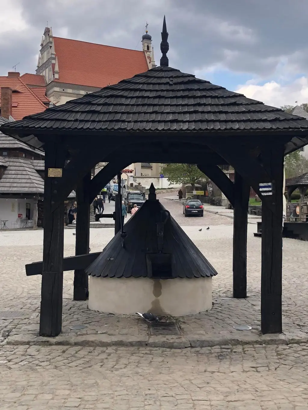 Budowla została pomalowana specjalnym impregnatem