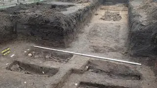 The graves contained the remains of exactly 128 people - mostly civilians