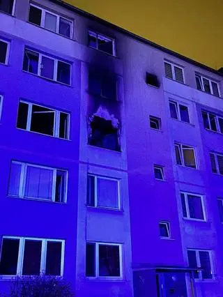 Pożar wybuchł z mieszkaniu na drugim piętrze 