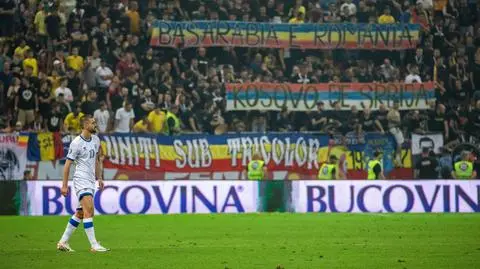 Prowokacyjny baner i okrzyki. Mecz przerwany, piłkarze zeszli do szatni