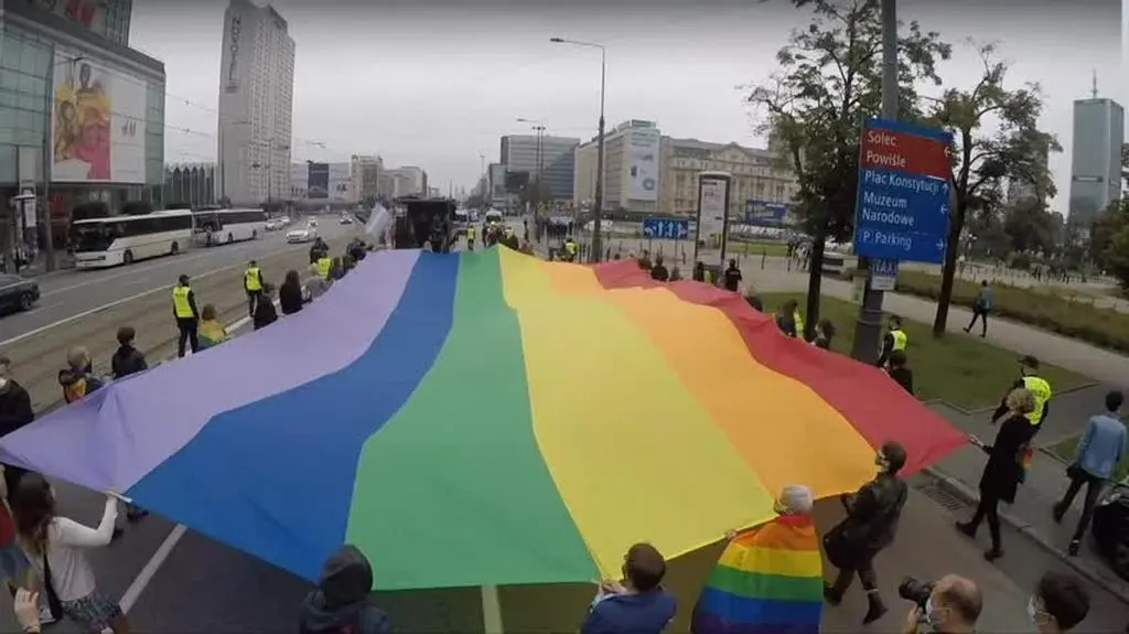 3008N142X LGBT