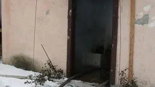 Ogień pojawił się w budynku nad ranem