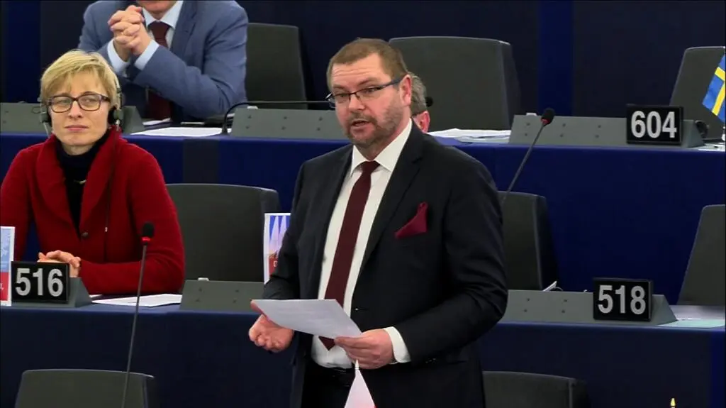 Iwaszkiewicz: sprawy polskie powinno się rozwiązywać w Polsce 