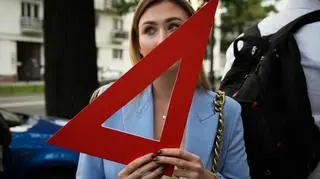 Protest przeciwko lex Czarnek pod Ministerstwem Edukacji (początek września 2022)