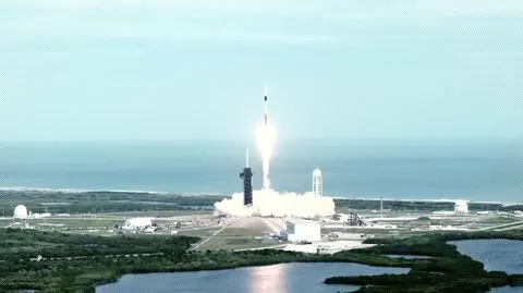 Dokument "Amerykański powrót w kosmos"