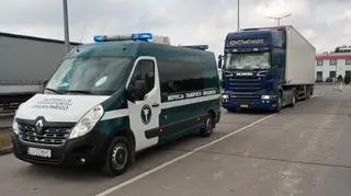 Ciężarówka przewoziła truskawki
