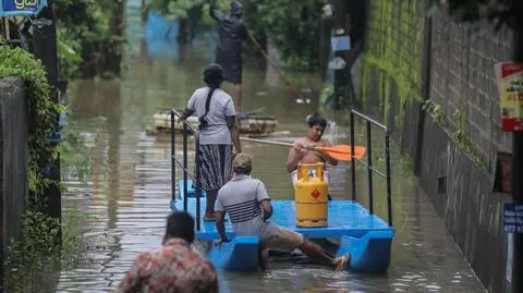 W powodziach zginęło kilkanaście osób