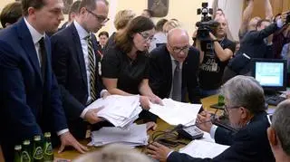 Awantura przy stole prezydialnym komisji sprawiedliwości (część 2)