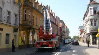Strażacy wjechali na górę drabiną 