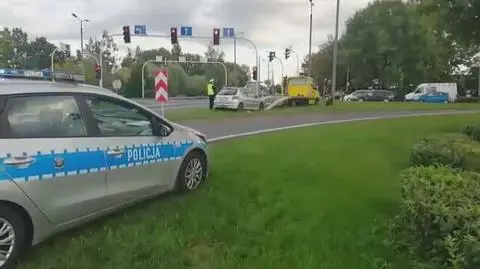Usuwanie auta ze skrzyżowania w Skoczowie
