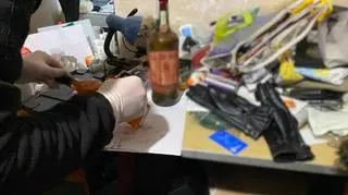 Rewizja w mieszkaniu podejrzanej 