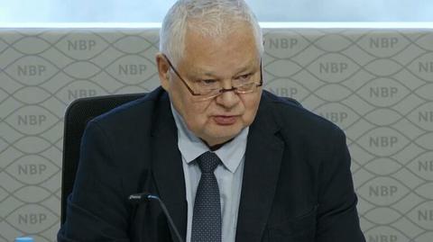 Interwencja "nieporównywalna z żadną poprzednią" i "niesłychanie tani kredyt"