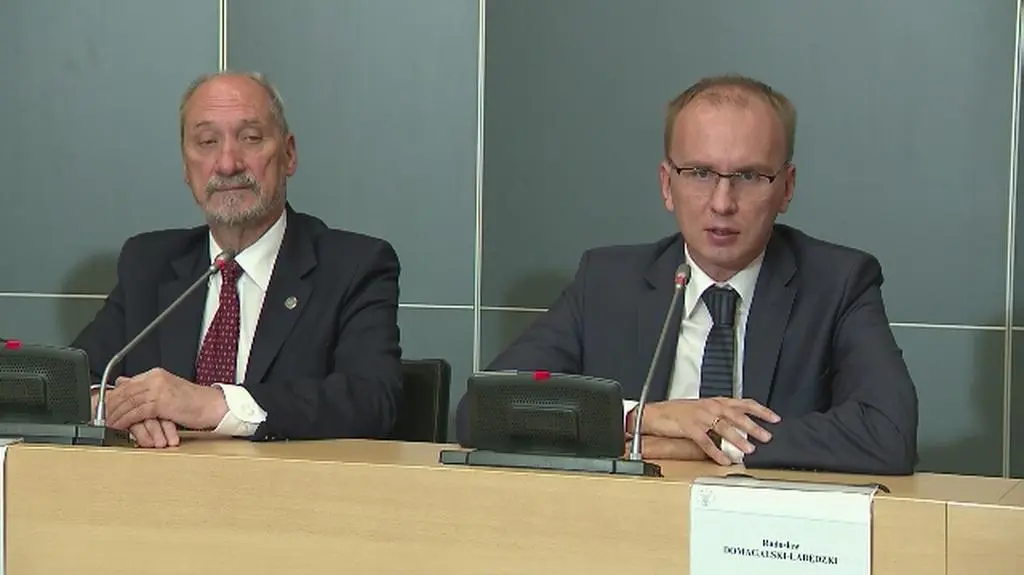 Cała konferencja Antoniego Macierewicza 