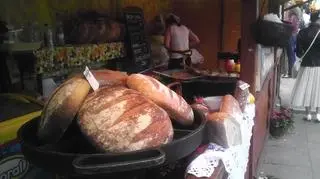 Są także stoiska z pieczywem