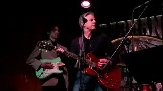 Blinken zagrał na gitarze i zaśpiewał