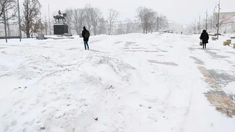 "Mroźno i śnieżnie", do tego ślisko. Wasze pogodowe relacje