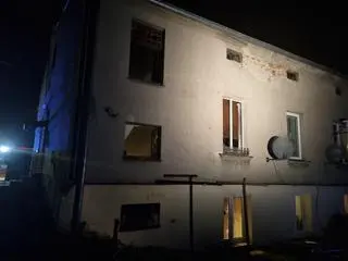 Pożar mieszkania w kamienicy. Nie żyje jedna osoba