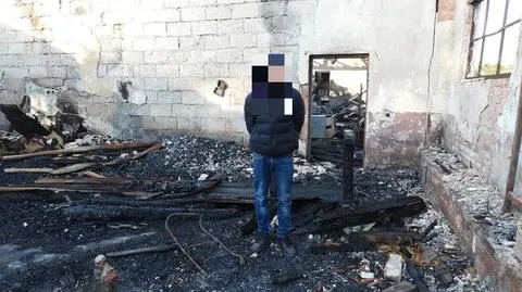 Podpalał budynki z ludźmi w środku. Usłyszał zarzuty