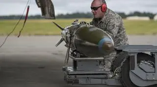 Bomba z systemem JDAM
