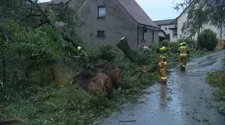 Zerwane dachy, zalane posesje. Ponad tysiąc interwencji strażaków