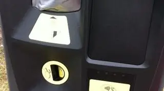 Mimo obietnic ZIKiT w parkomatach nie można płacić kartą