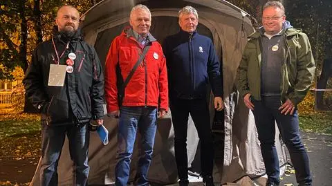 Dlaczego nauczyciele nie palą opon? 