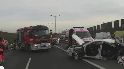 Chciała ominąć korki na A2 spowodowała kolejny wypadek