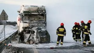 Kierowca osobówki zginął na miejscu