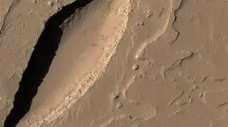 Największy wulkan na Marsie i góra w Układzie Slonecznym - Olympus Mons