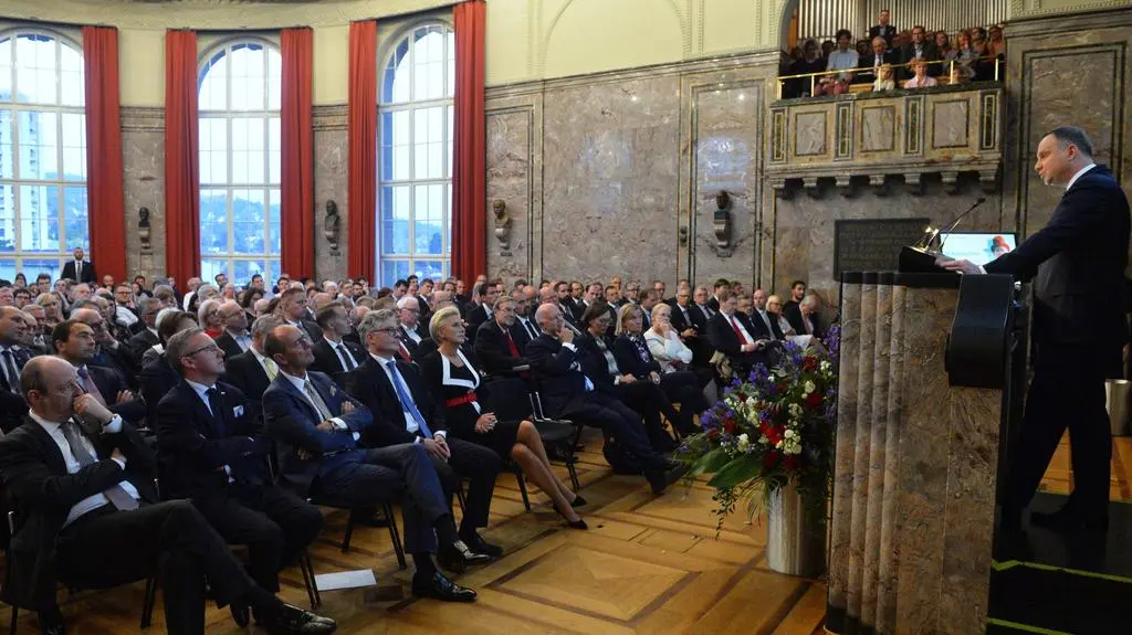 Duda: ja uważam że 30 lat płacenia wystarczy