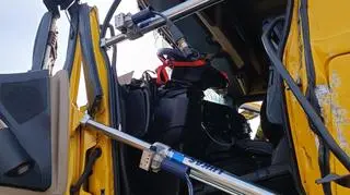 Kierowca był zakleszczony w samochodzie 